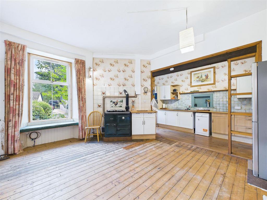 Kitchen / Breakfast Area