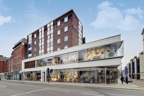 Fulham Road, Chelsea, London, SW3