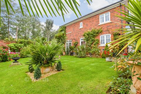 4 bedroom detached house for sale, Three Fields Road, Tenterden, Kent