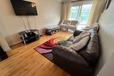 5 bedroom semi-detached house for sale, Fallowfield, Luton, Bedfordshire, LU3 1UN