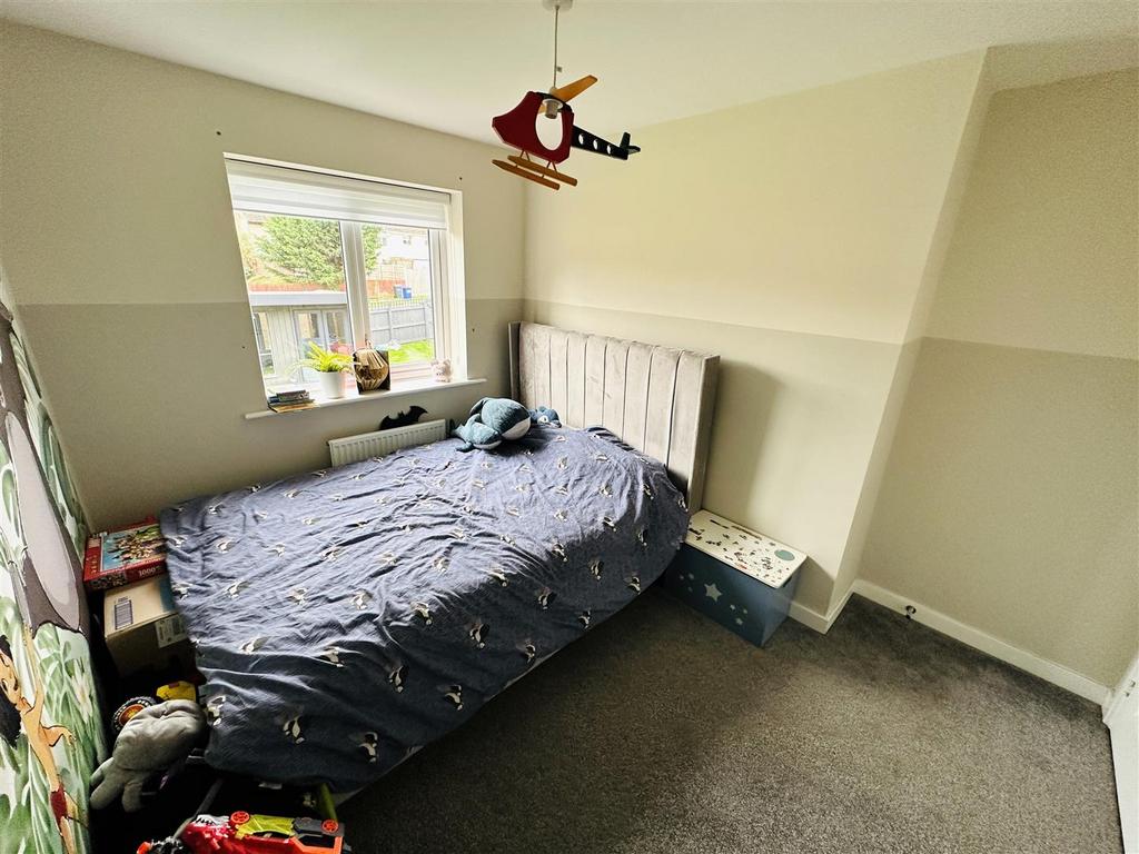 Bedroom 4.jpg
