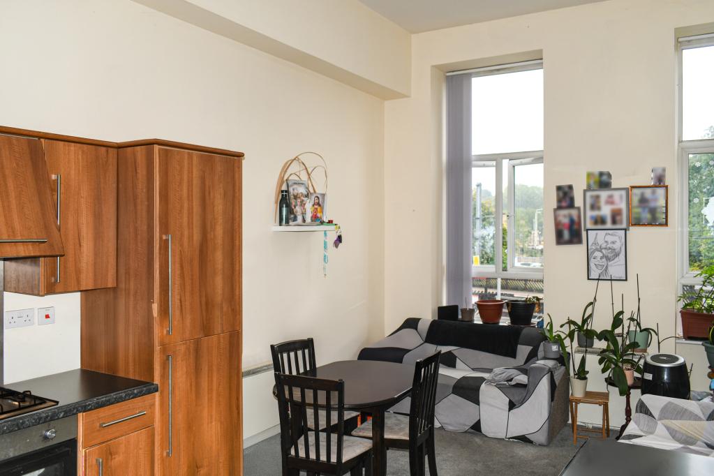 Living / Kitchen