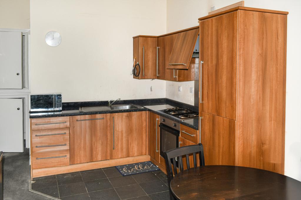 Living / Kitchen