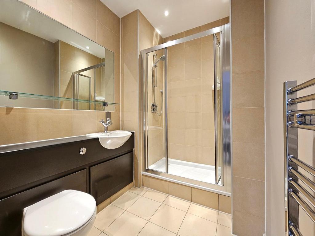 En-Suite Shower