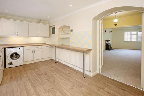 4 bedroom end of terrace house for sale, Somerset Place, Teignmouth, TQ14