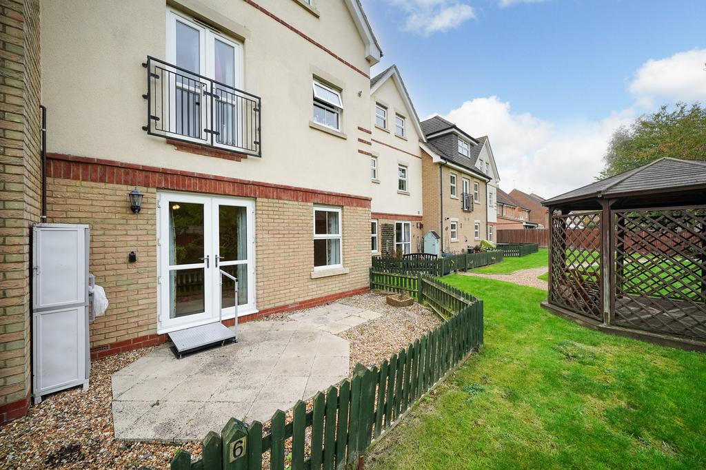64-Arkley-Court-1018