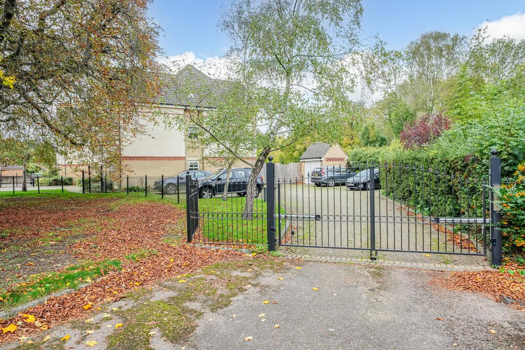 64-Arkley-Court-1025