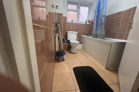 2 bedroom apartment for sale, Dauphine Court, Spencer Road, Harrow