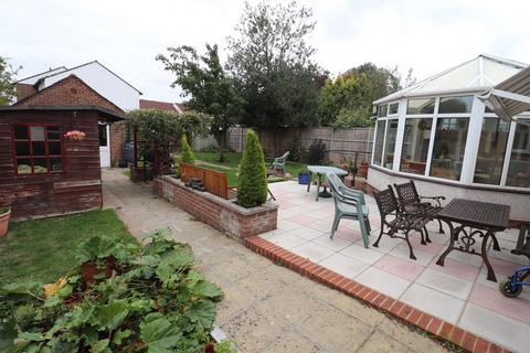 271 Court Road, Orpington, BR6 9BY