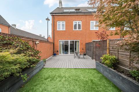 undefined, Baynton Road, Woking, GU22