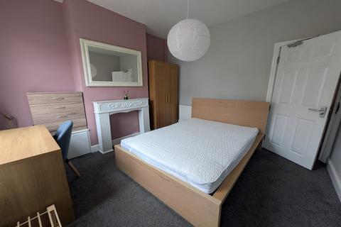 3 bedroom house share to rent, Dagmar Grove, Beeston, NG9 2BH