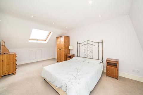 3 bedroom flat for sale, Percy Road, London W12