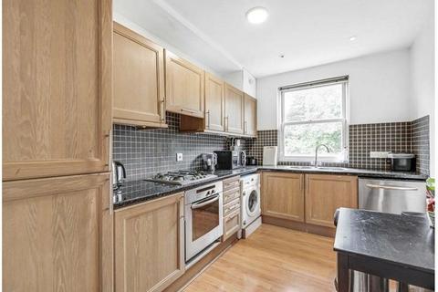 3 bedroom flat to rent, Ifield Road, London, SW10