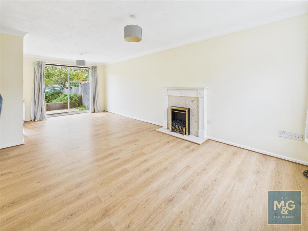 Sitting/Dining Room