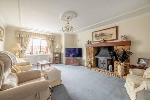 undefined, Wharf Road, Wraysbury TW19