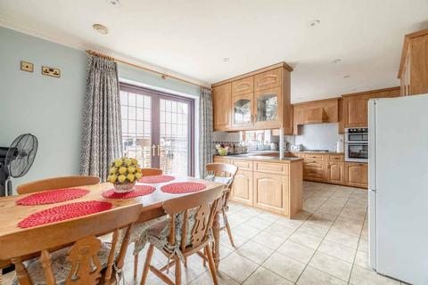 undefined, Wharf Road, Wraysbury TW19