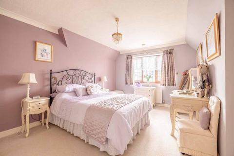 undefined, Wharf Road, Wraysbury TW19