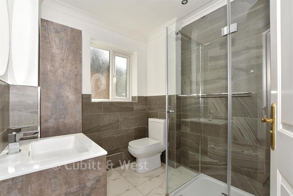 En-Suite Shower