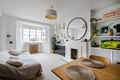 Corner Fielde, London SW2