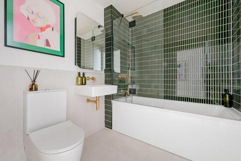 1 bedroom apartment for sale, Endurance House, Riverscape, Royal Wharf, London, E16