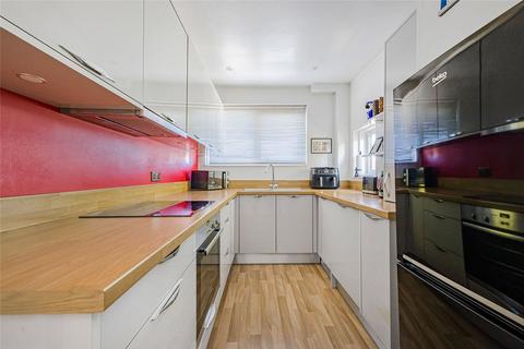 2 bedroom maisonette for sale, Southborough Lane, Bromley, Kent, BR2
