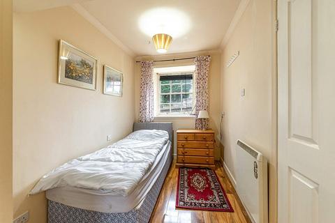 Flat, 3 Abbey Bridge End, Jedburgh, TD8 6JQ