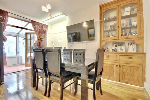undefined, Westwood Road, Portsmouth, Hampshire, PO2 9QH
