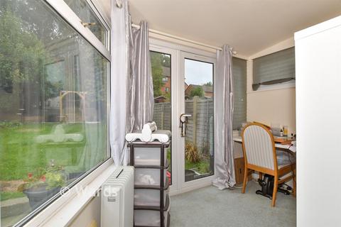 2 bedroom end of terrace house for sale, The Tideway, Rochester ME1