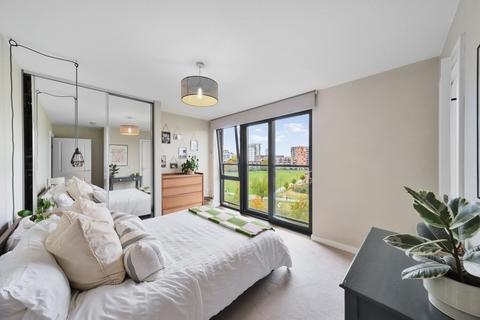 Chadwick Court, Jonzen Walk, Poplar, London, E14