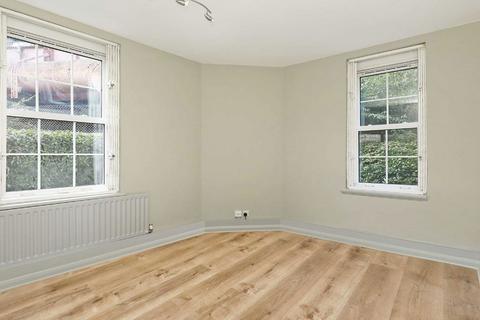 3 bedroom flat to rent, Southern Row, London W10
