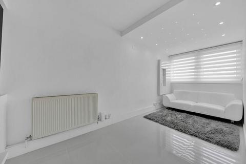 3 bedroom apartment for sale, Abbey Lane, Stratford, London, E15 2SA