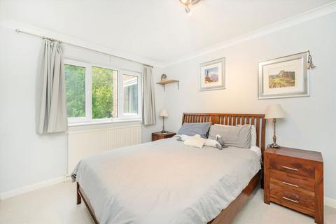 undefined, Upper Richmond Road, London SW15