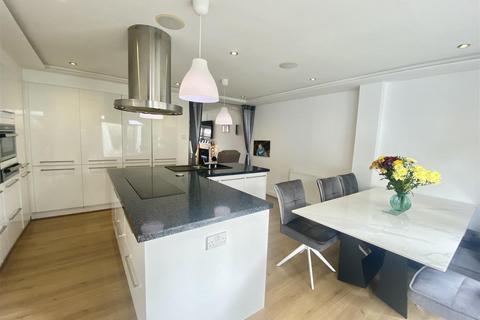 4 bedroom semi-detached house for sale, 31 Dale Road, Shrewsbury, SY2 5TE
