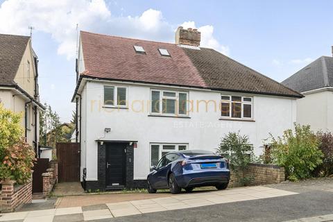 Wise Lane, Mill Hill, NW7