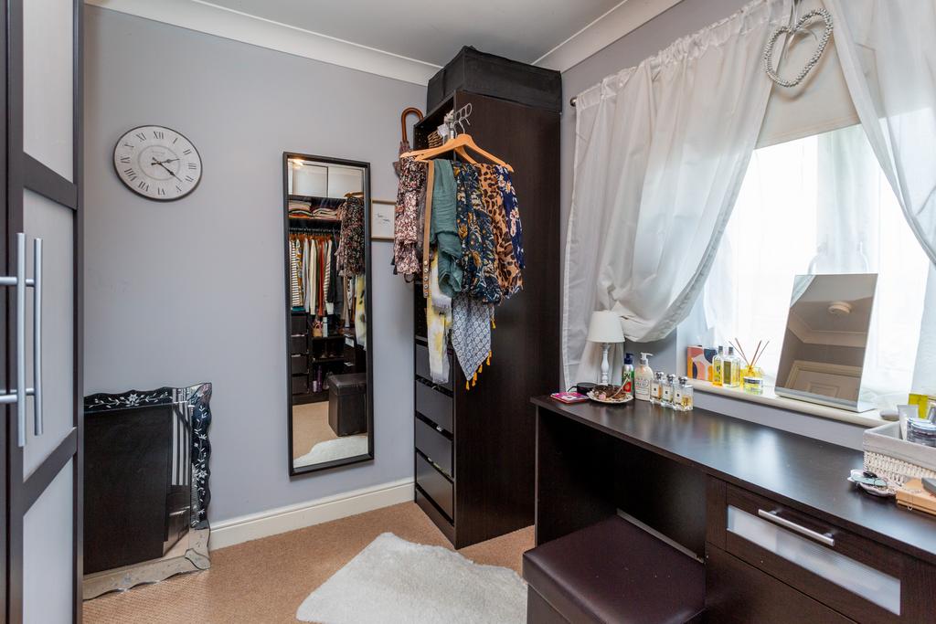 Dressingroomb1