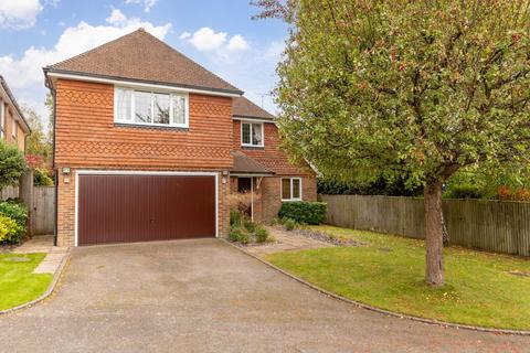 undefined, Maynard Close, Crawley RH10