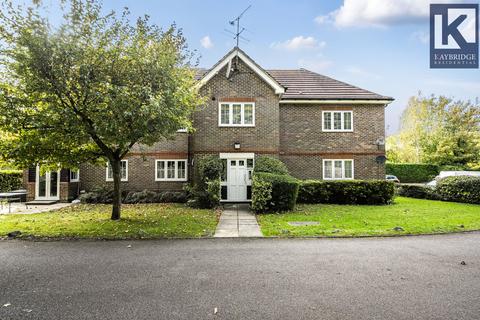 2 bedroom apartment for sale, Corner Farm Close, Tadworth, KT20