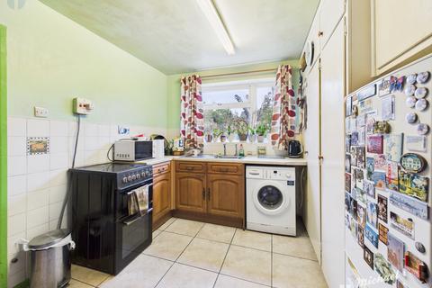 3 bedroom semi-detached house for sale, Wymering Road, Aylesbury