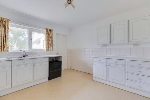 2 bedroom bungalow for sale, Longmeadow Drive, Dinas Powys, The Vale Of Glamorgan. CF64 4TA
