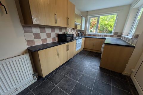 4 bedroom house share to rent, Marlborough Road, Beeston, NG9 2HG