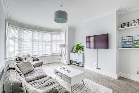 undefined, Leighton Avenue, Leigh-on-sea, SS9