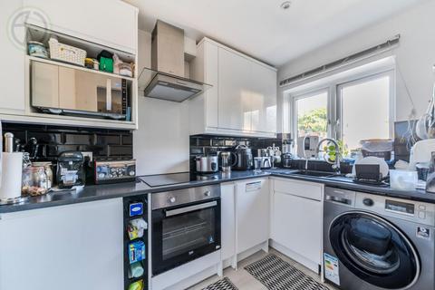 49 Fairfield Close, Mitcham, CR4 3RF