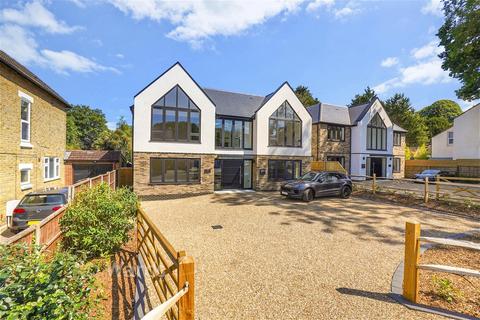 5 bedroom detached house for sale, Marshall Road, Rainham, Gillingham, Kent