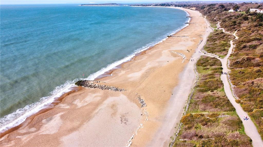 Highcliffe Beach