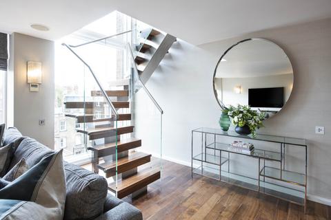 undefined, THREE BEDROOM APARTMENT TO LET, YOUNG STREET, W8