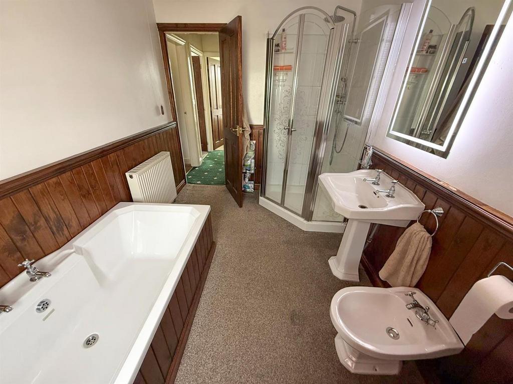 3 bed semi, Steeton