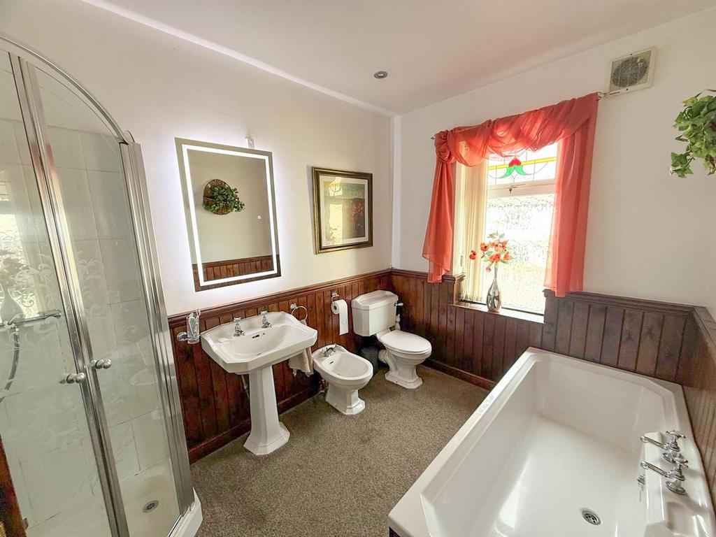 3 bed semi, Steeton