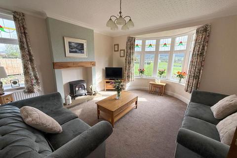3 bedroom semi-detached house for sale, East Parade, Steeton