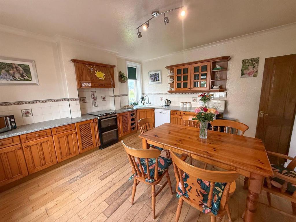 3 bed semi, Steeton
