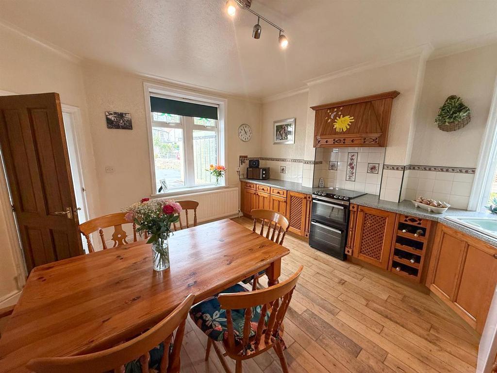 3 bed semi, Steeton